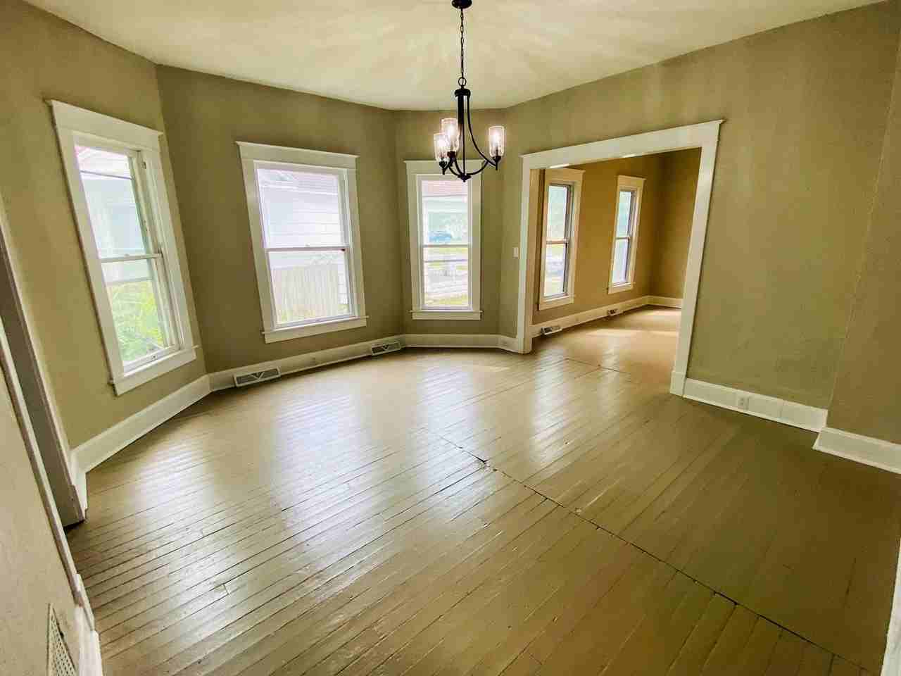 1817 S Jackson Ave - Photo 3 of 16