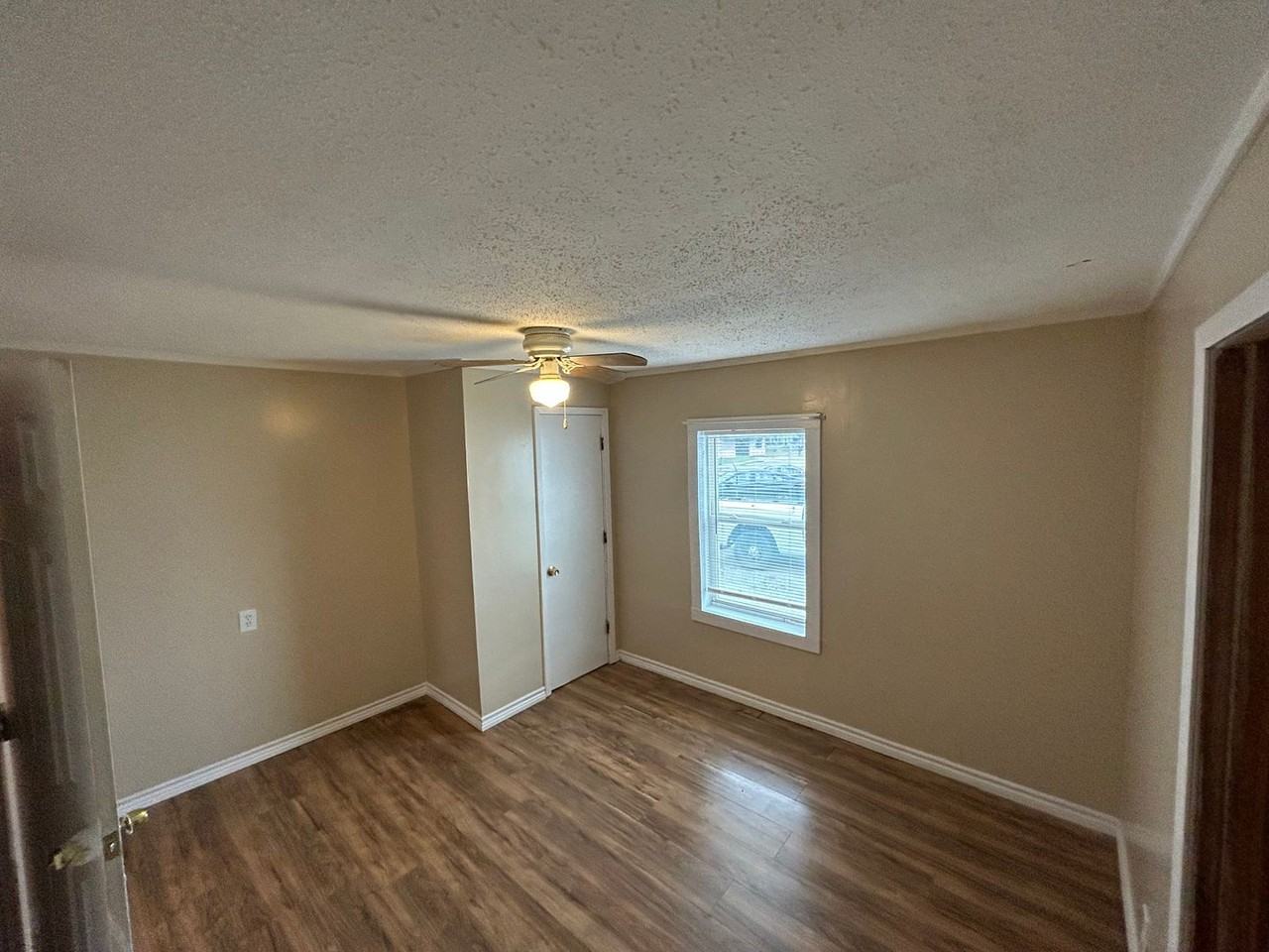 806 E Mckinney St - Photo 6 of 6