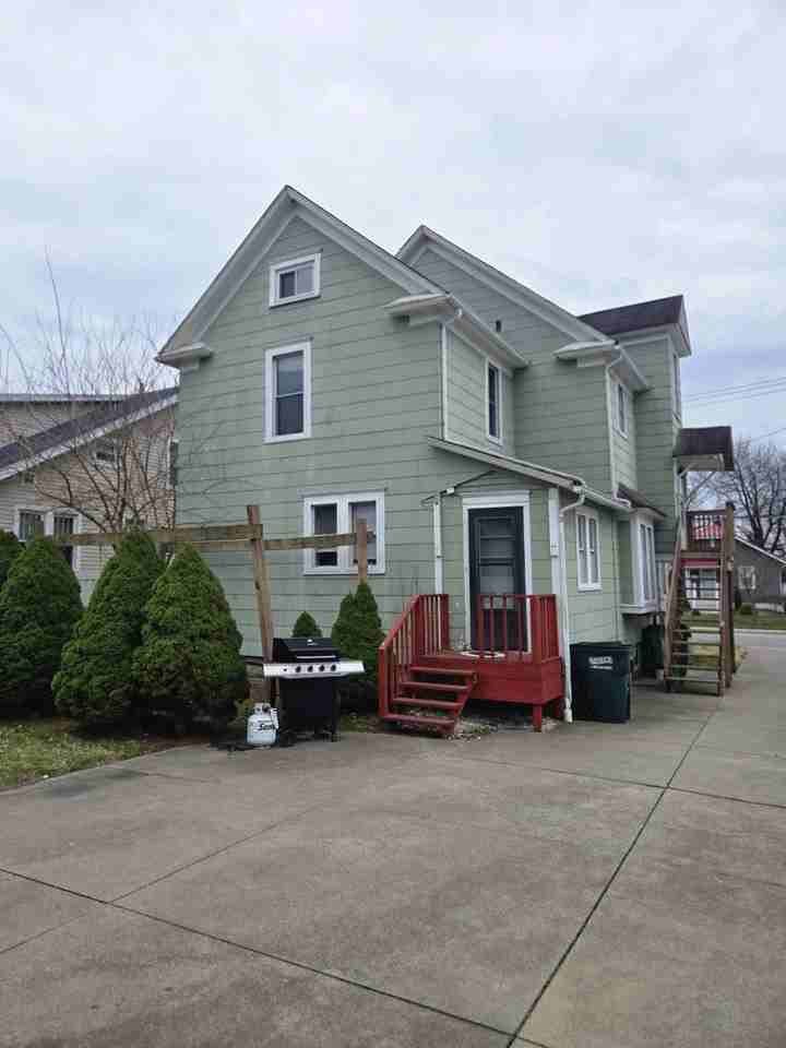 245 E Ford Ave - Photo 3 of 20