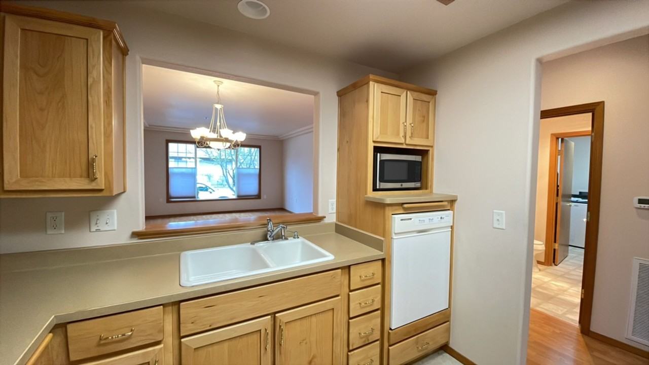 834 Pavilion Pl - Photo 6 of 10