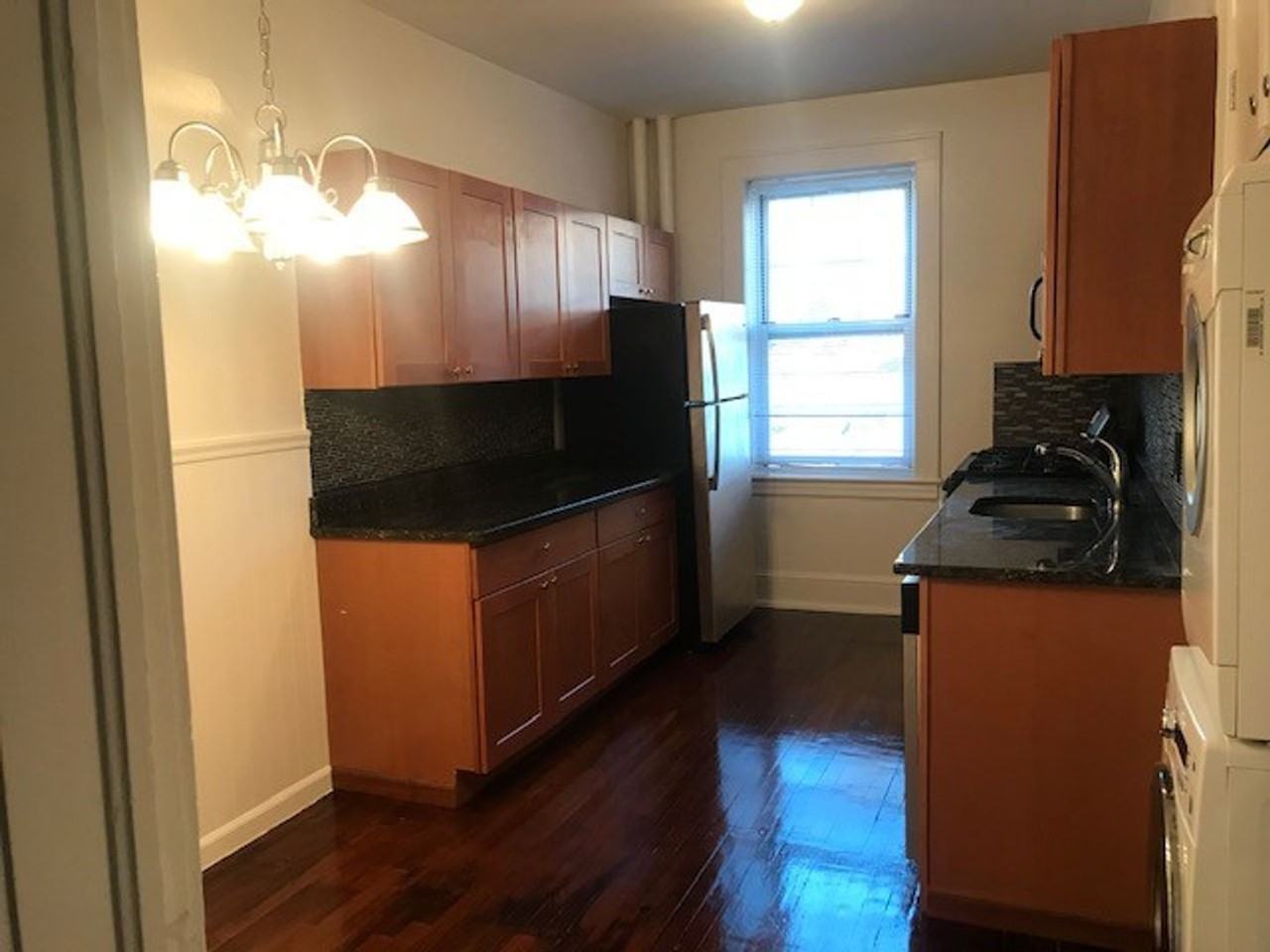 Walk to NYC Train/Restaurants, Heat/HW, Pre - Photo 3 of 8