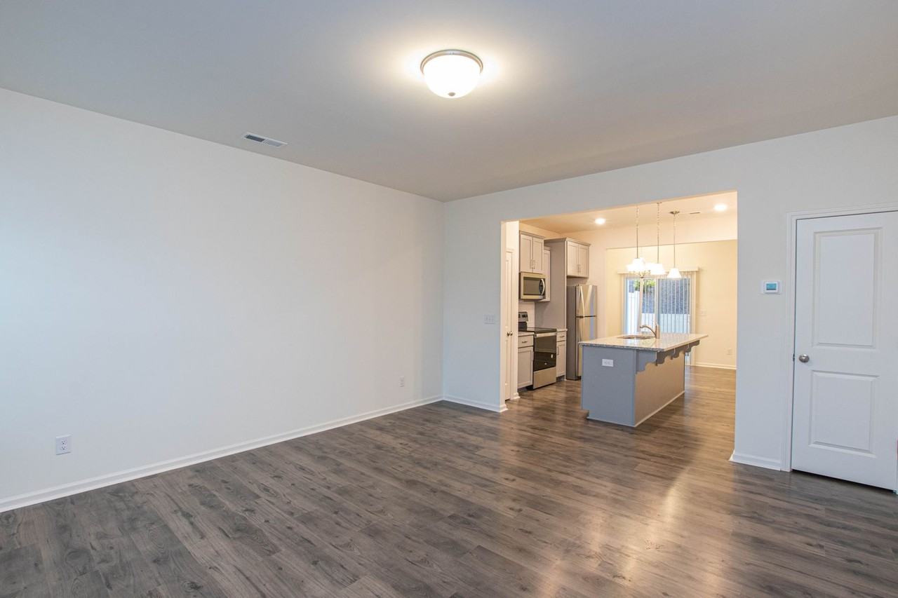 3939 Wagon Way - Photo 2 of 18