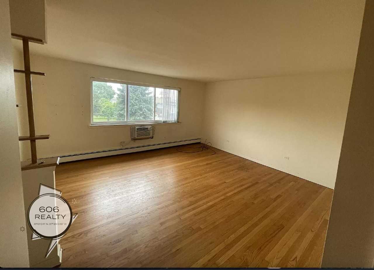 4827 West 31st! Great location for walkability! - Photo 3 of 10
