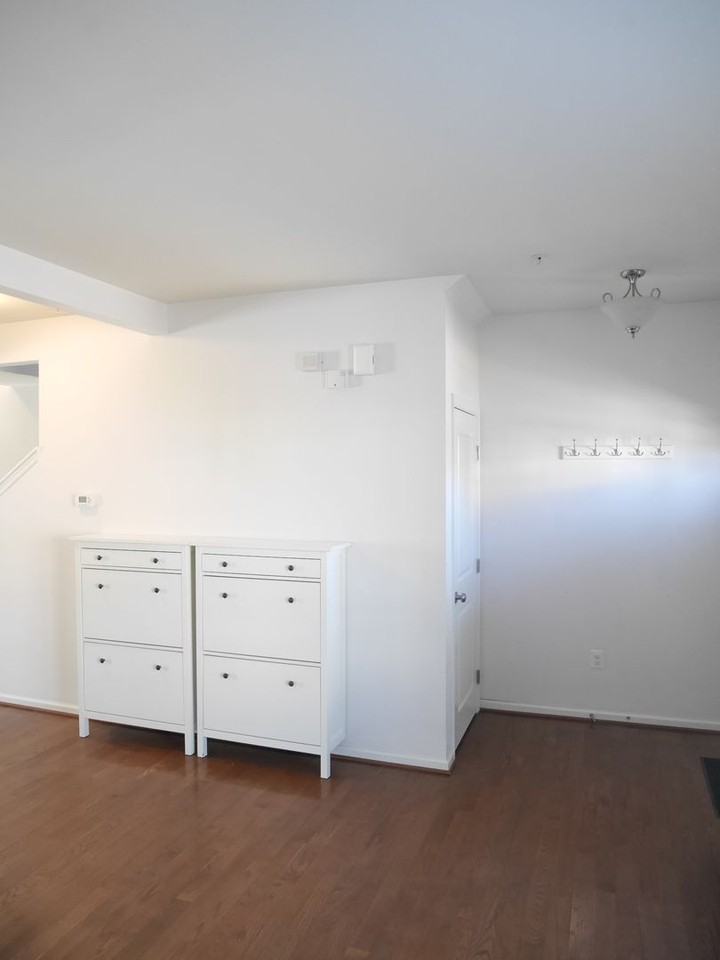 344 Ashby Commons Dr - Photo 3 of 38