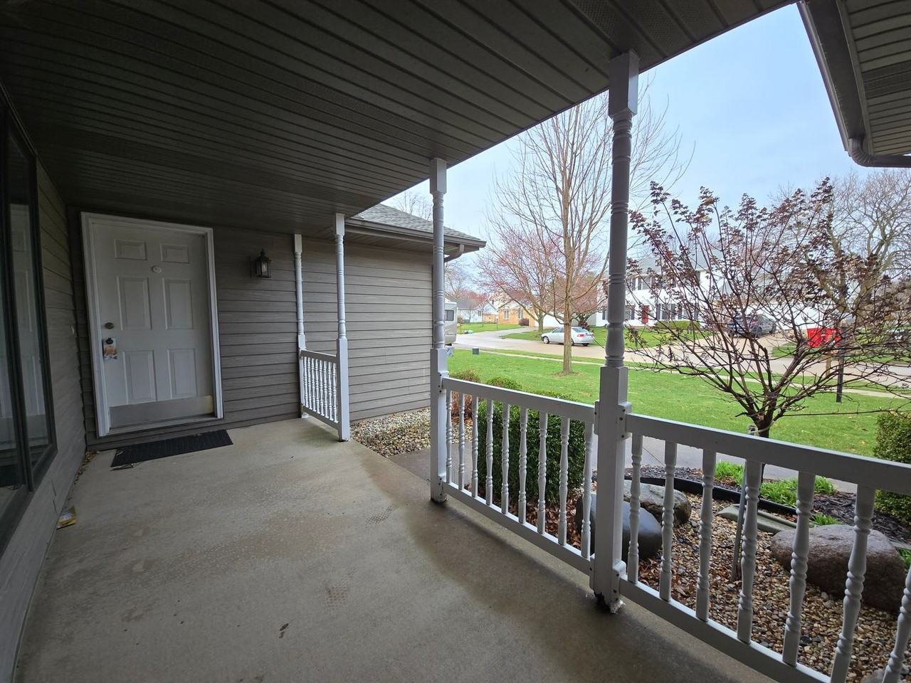 1508 Glenshire Dr - Photo 2 of 29