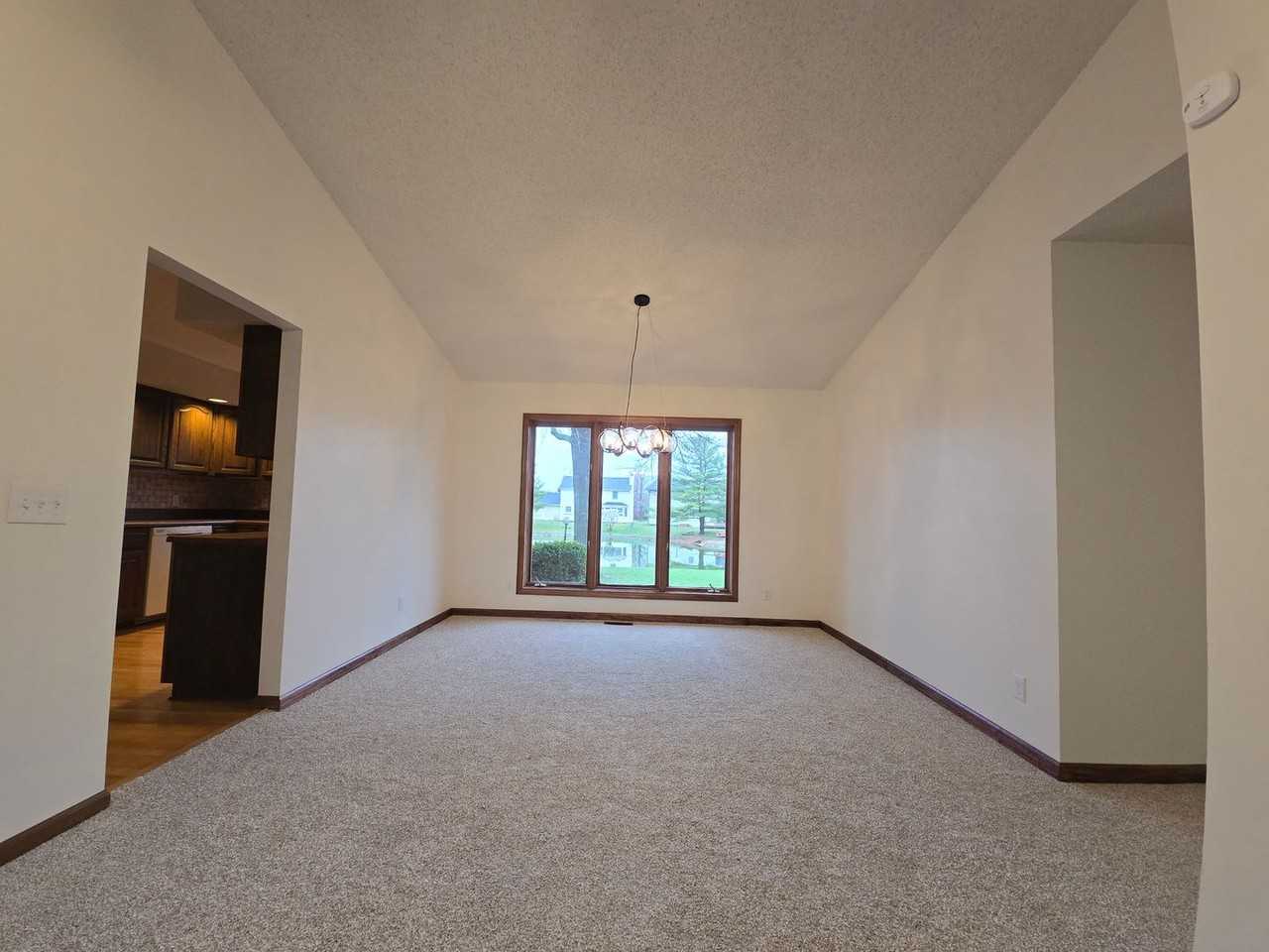 1508 Glenshire Dr - Photo 6 of 29