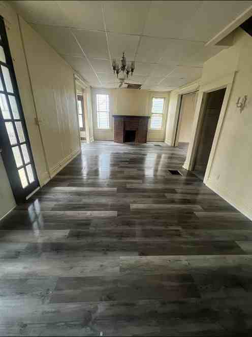 731 Moorehead Ave - Photo 2 of 7