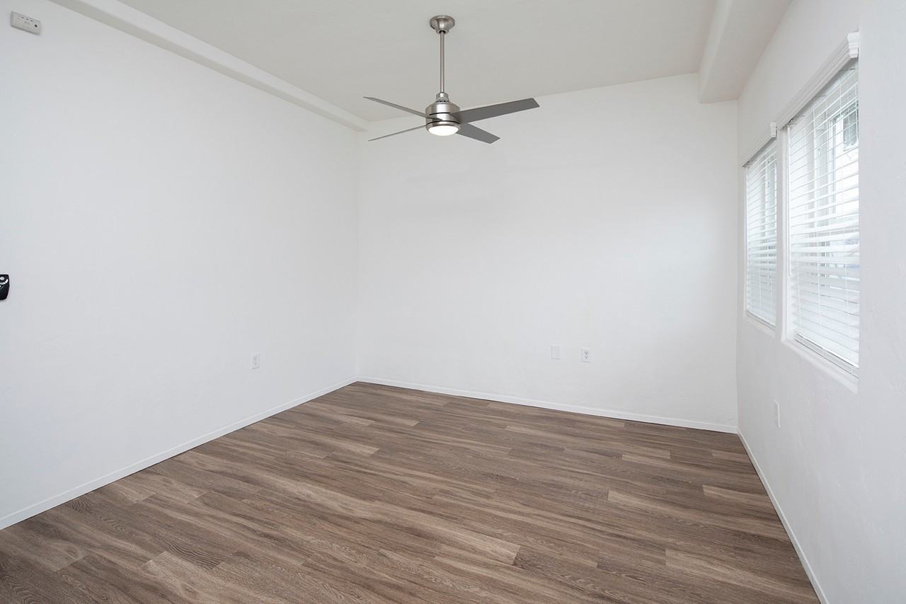 3042 Canon St - Photo 3 of 13