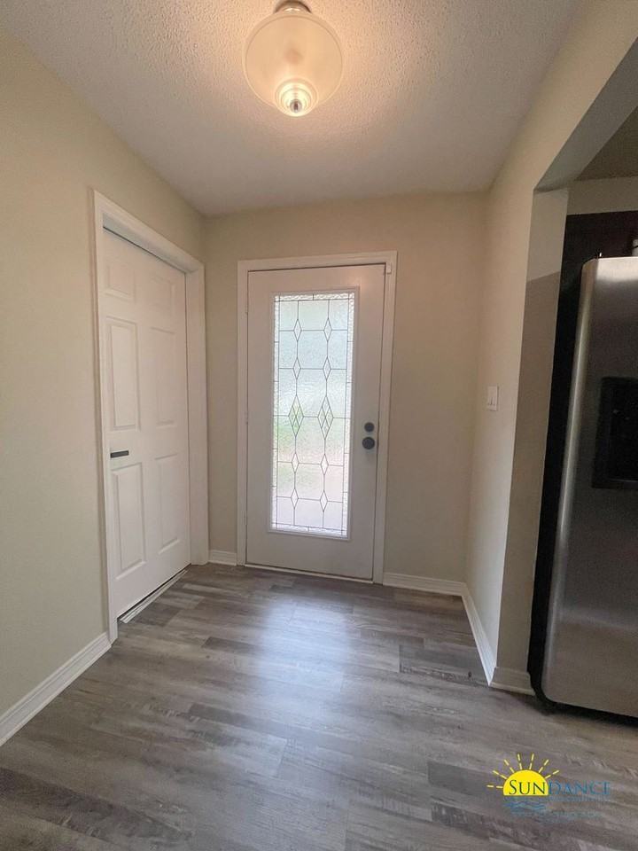 263 Shalimar Dr - Photo 3 of 20