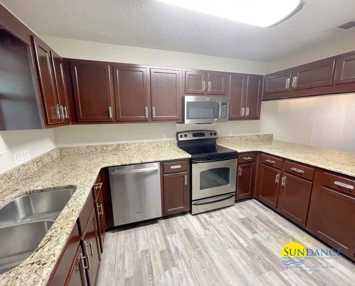 263 Shalimar Dr - Photo 5 of 20