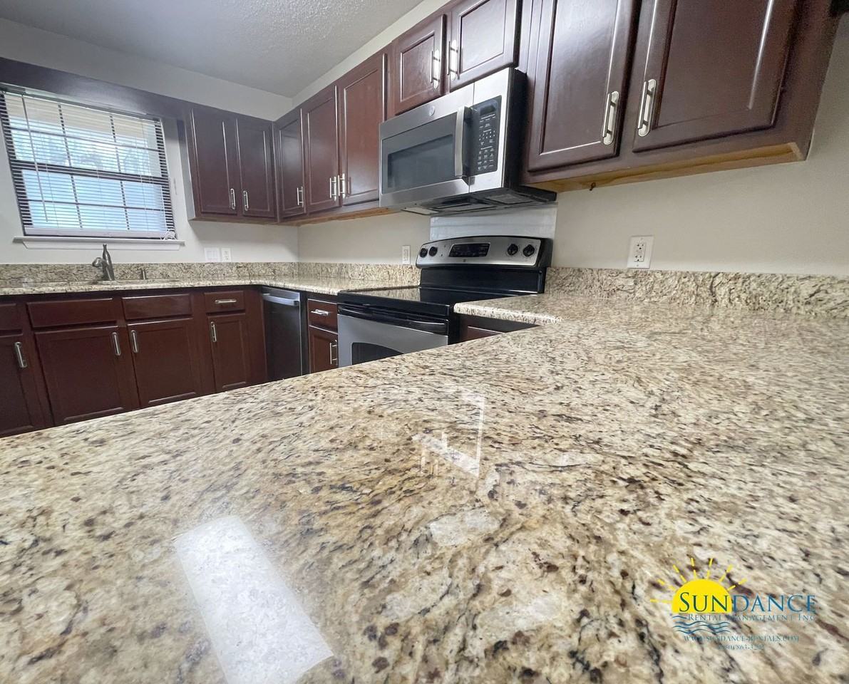 263 Shalimar Dr - Photo 6 of 20