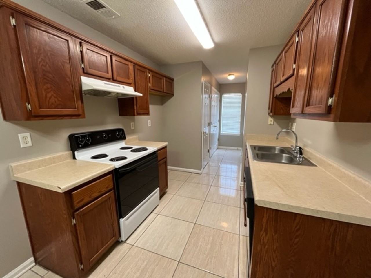 7252 Illinois Central Ave - Photo 2 of 12