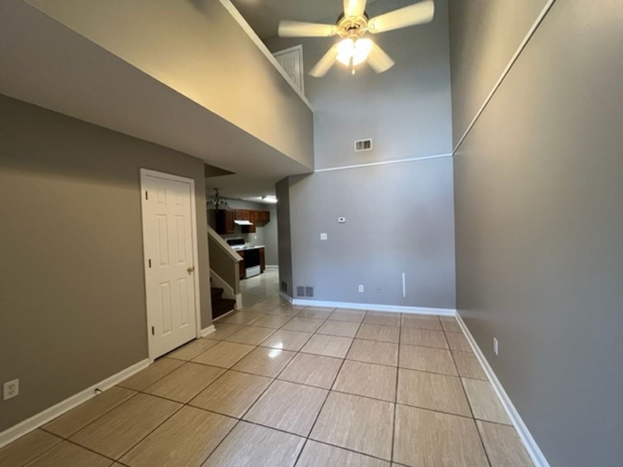 7252 Illinois Central Ave - Photo 5 of 12