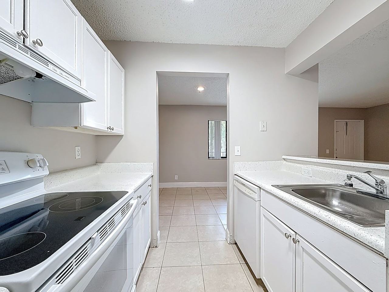 719 Meadows Cir - Photo 6 of 28