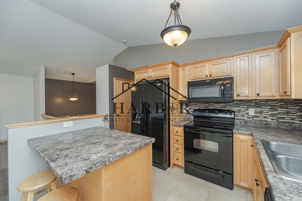 3870 Mcintosh Dr Nw - Photo 2 of 31