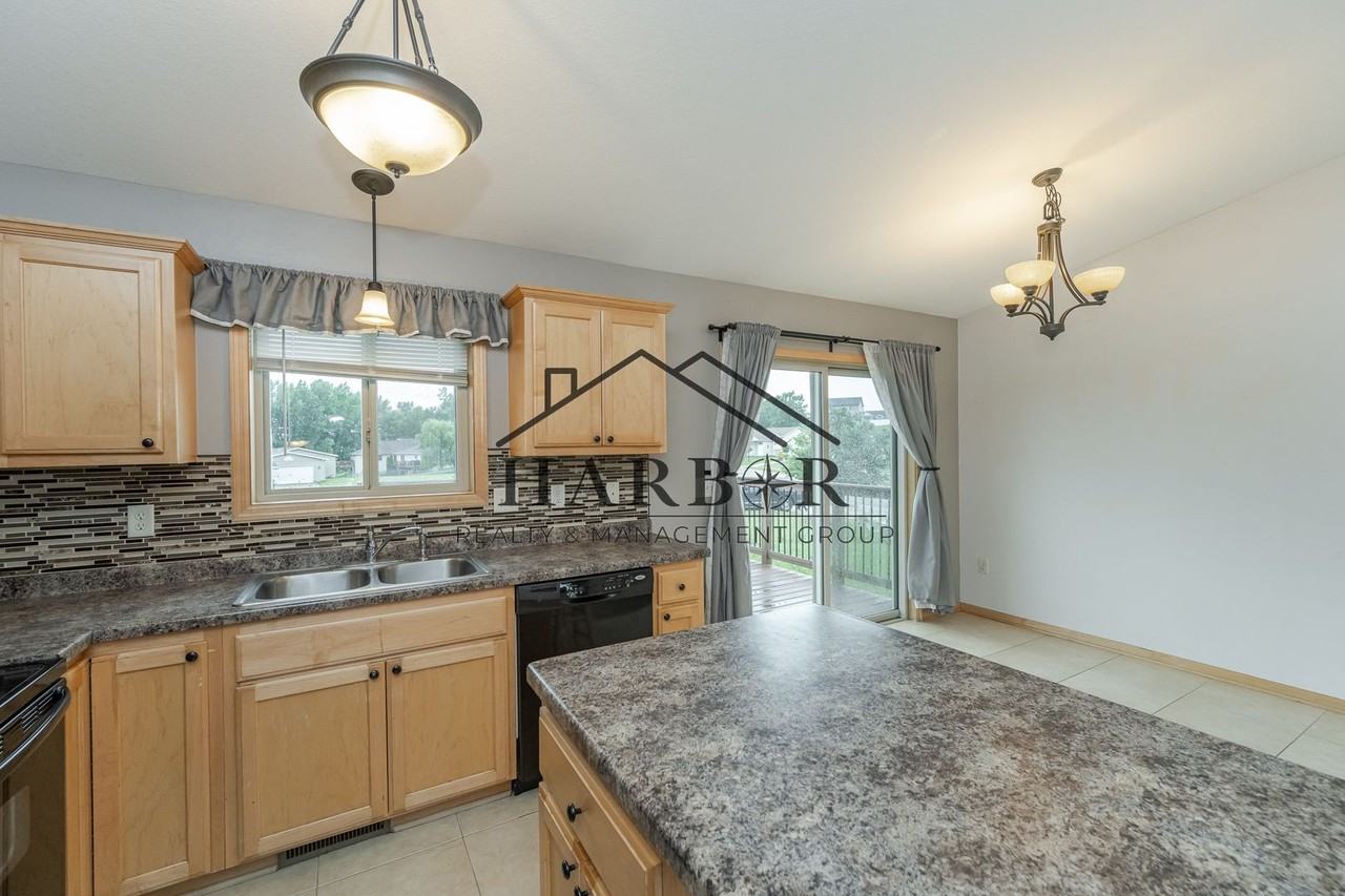 3870 Mcintosh Dr Nw - Photo 3 of 31