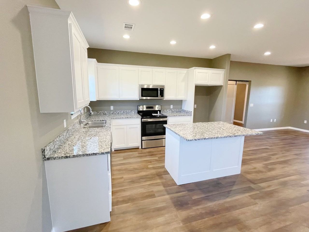 5465 Barn Owl Dr - Photo 2 of 11