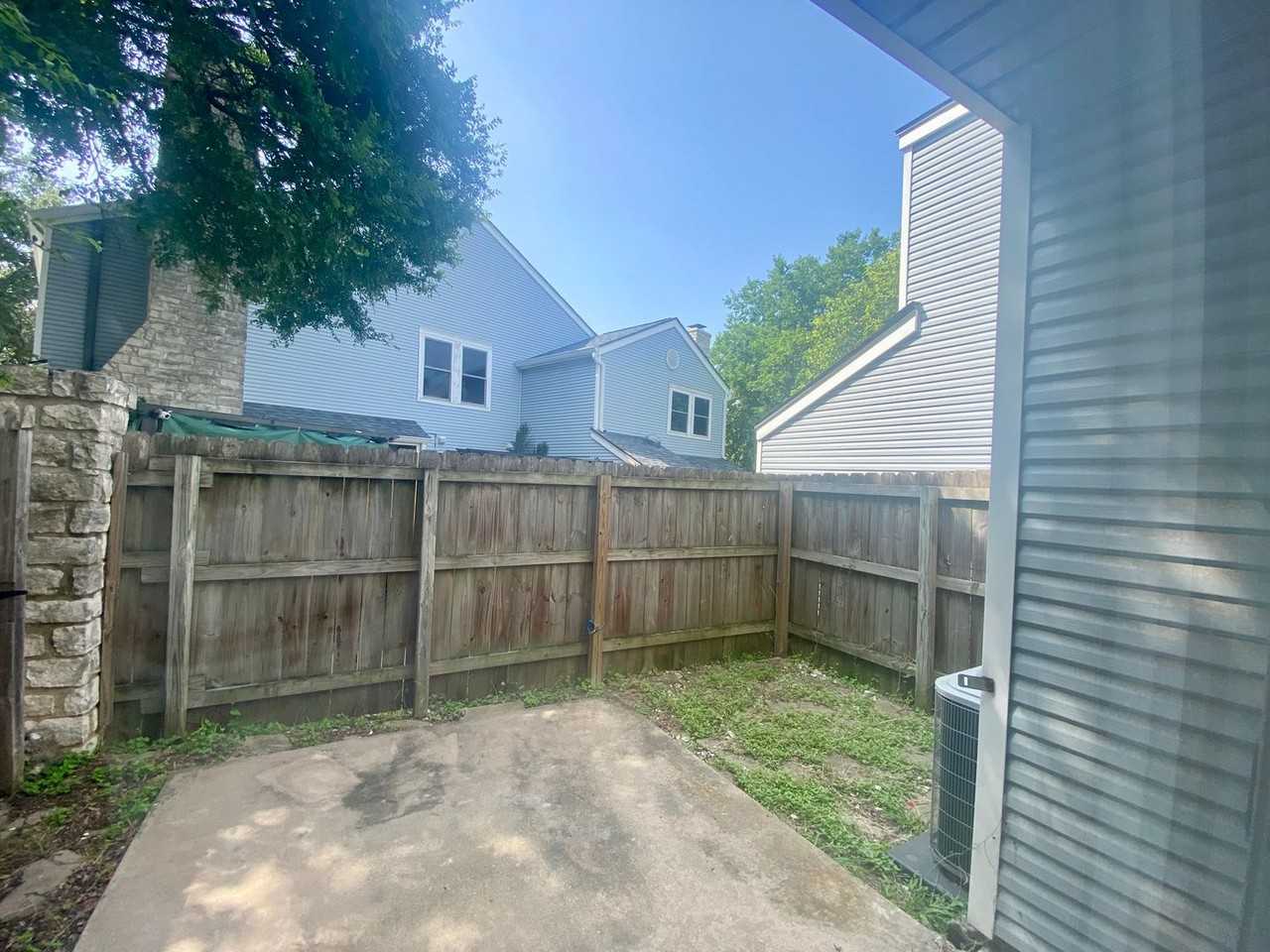 6818 Old Quarry Ln - Photo 3 of 24