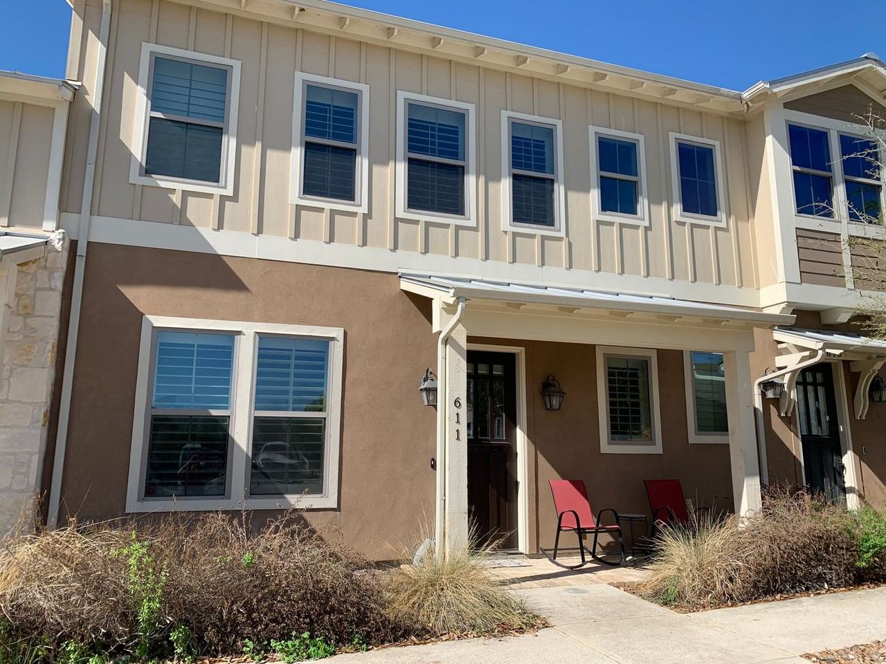 611 Stadtbach St - Photo 2 of 34