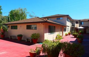 featured image of 695 S Knickerbocker Dr #6