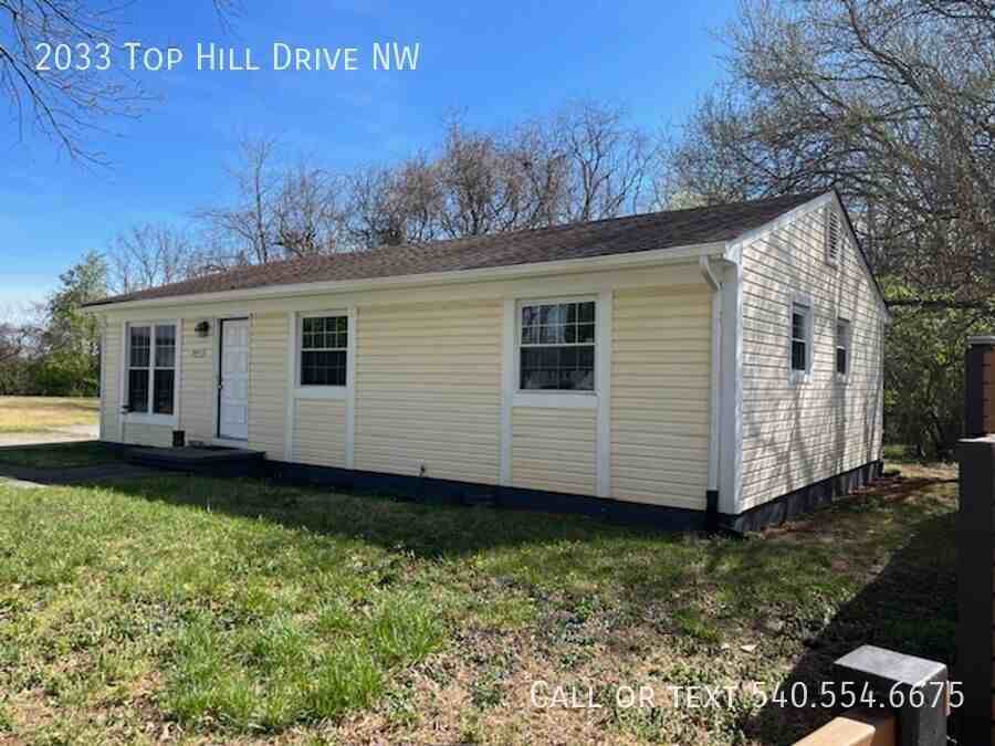 2033 Top Hill Dr Nw - Photo 2 of 15