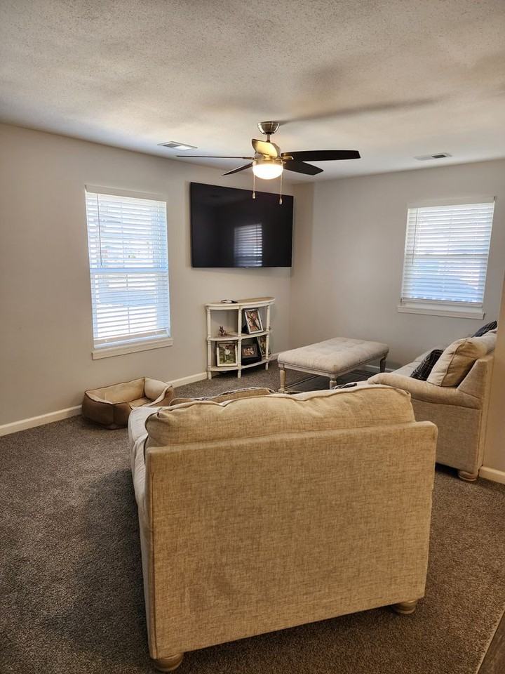 1117 Yuma St - Photo 2 of 16