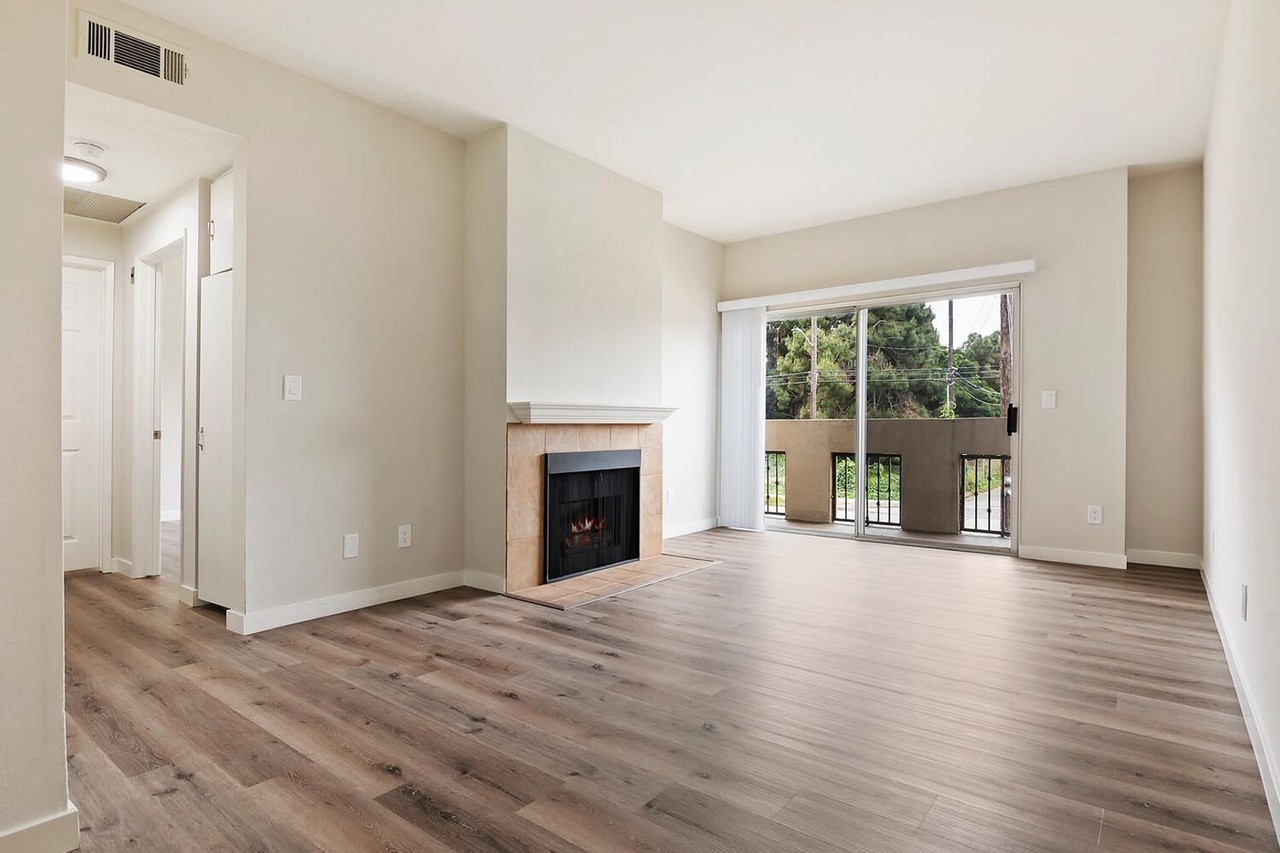 Vista Court Apartment Homes - Photo 6 of 7