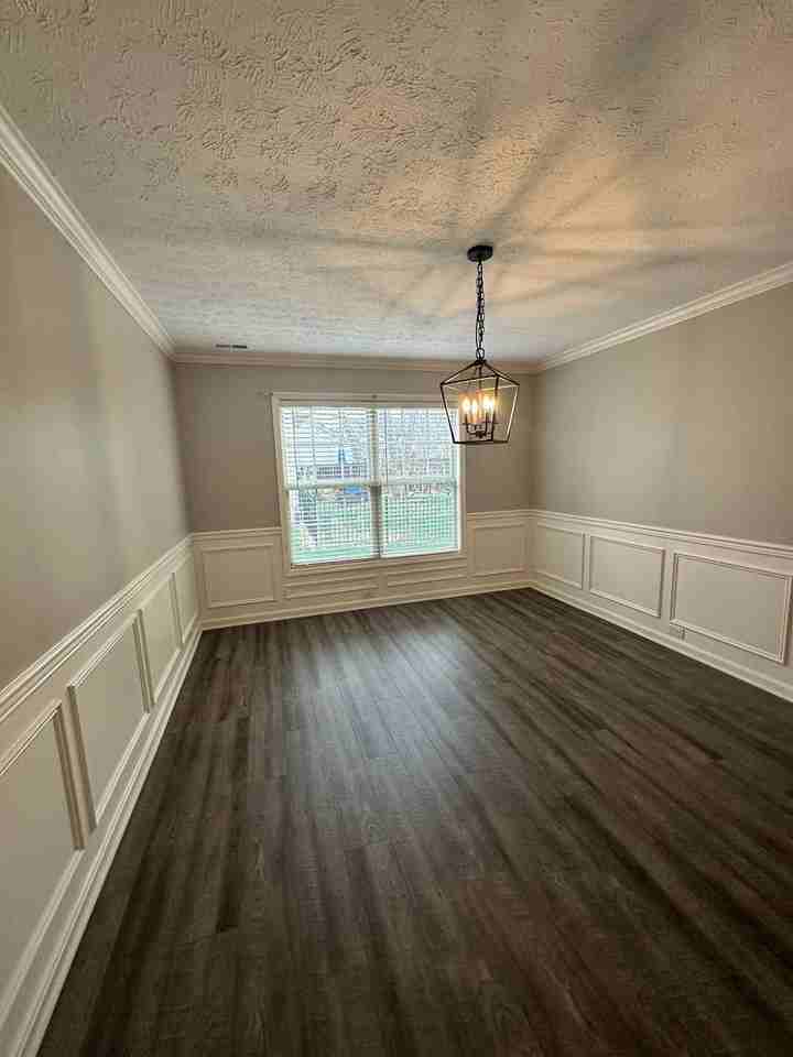 9215 Eminence Ct - Photo 5 of 30