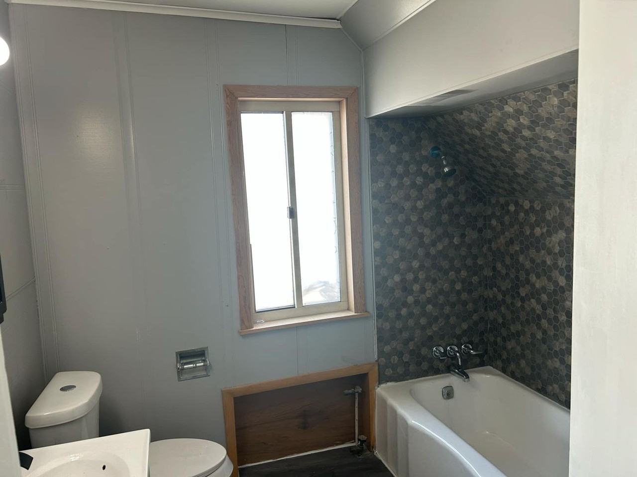 150 Scotia St - Photo 7 of 7