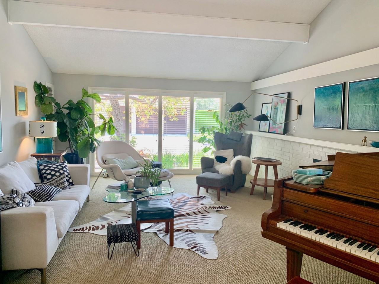 2744 Inverness Ct - Photo 2 of 39