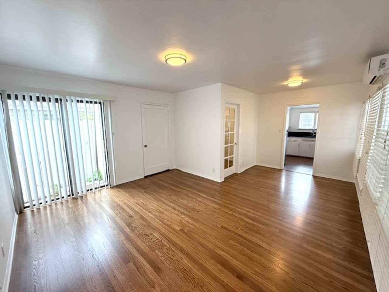 1114 1/2 Brent Ave - Photo 2 of 21