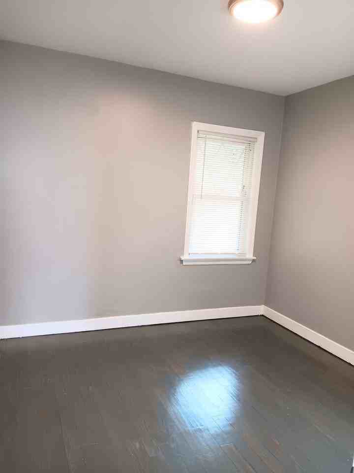 4847 Drummond St - Photo 3 of 26