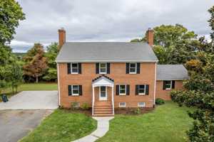 featured image of 4401 Williams Rd