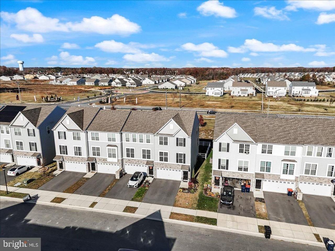 417 Wyatt Dr - Photo 2 of 34