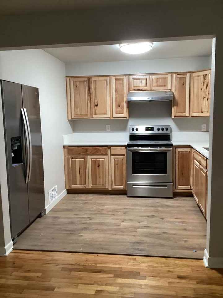 1332 8th Ave Sw - Photo 3 of 14