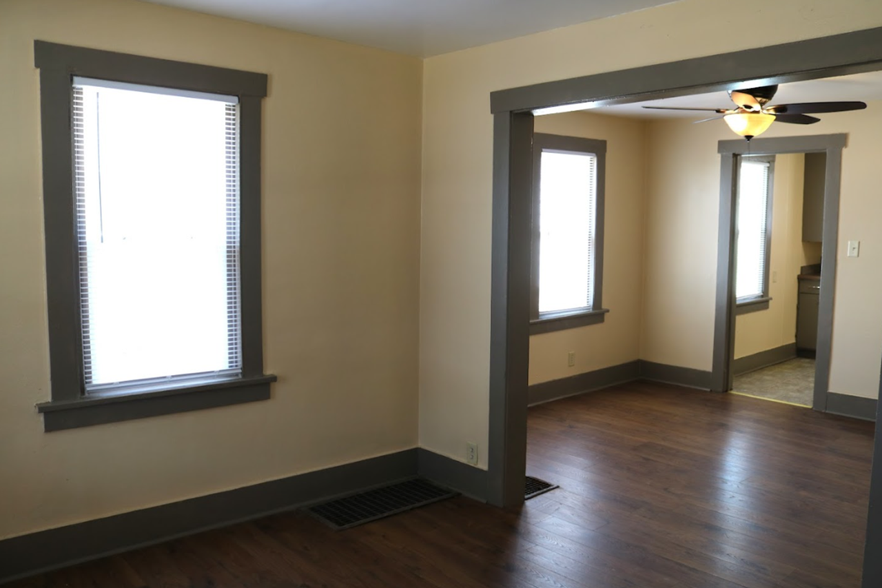 1236 E Moore St - Photo 3 of 11