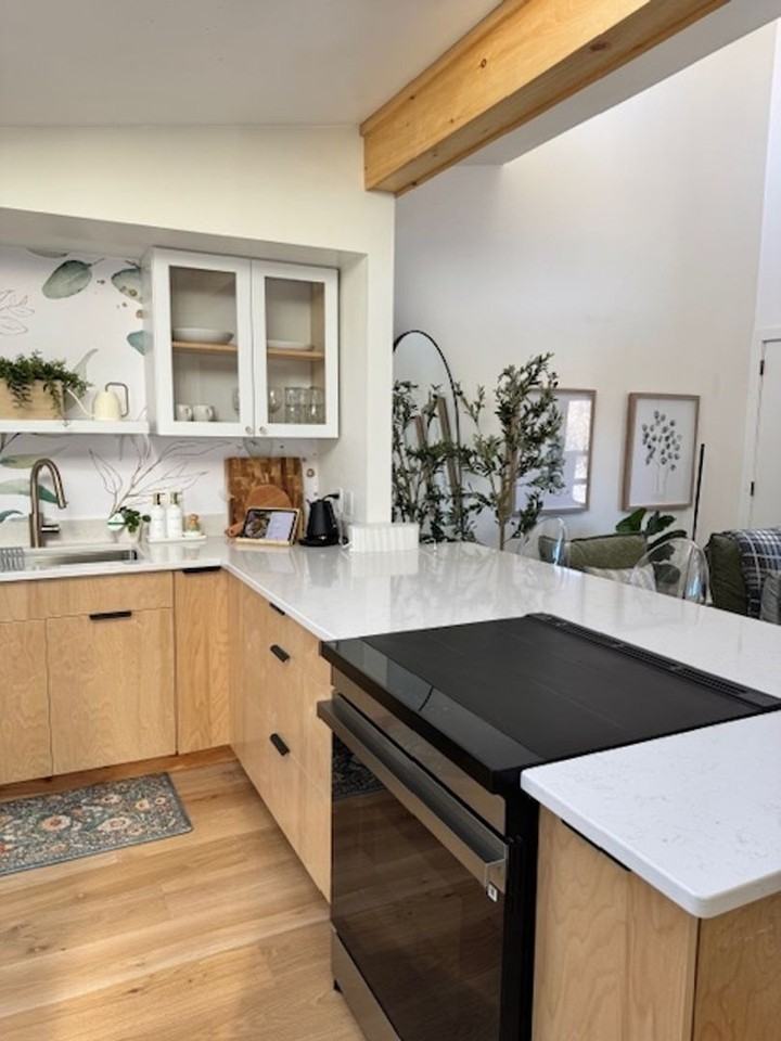 148 East Hill - Photo 4 of 45