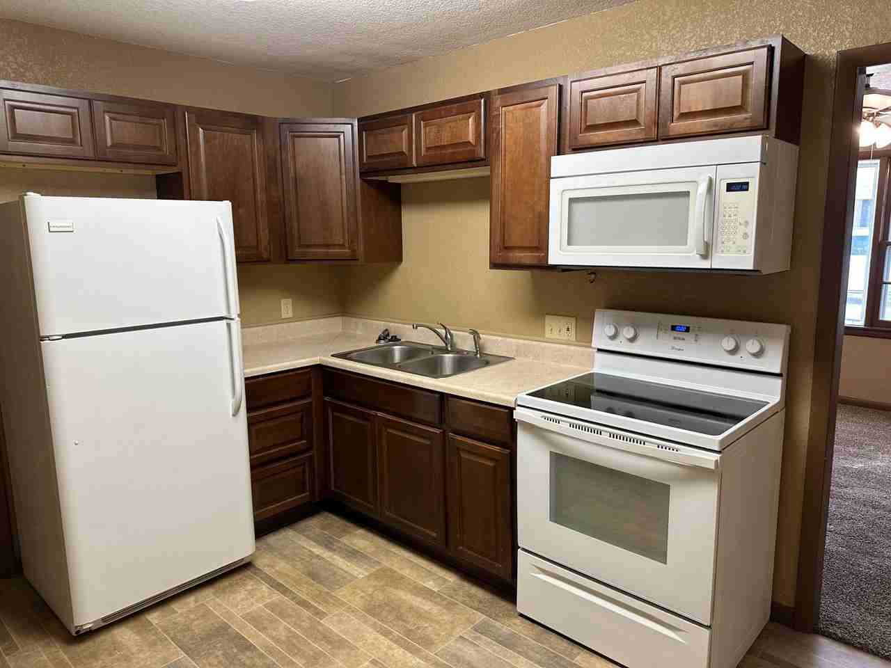 1217 Johnson St - Photo 2 of 14