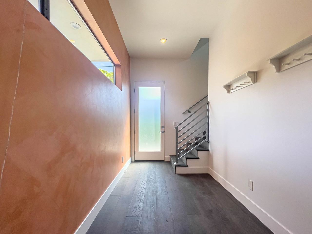 948 N Benton Way - Photo 4 of 32