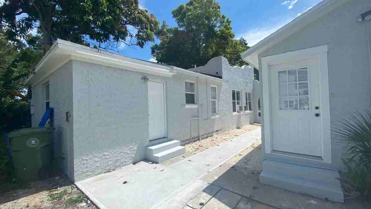 618 25th St W - Photo 2 of 16