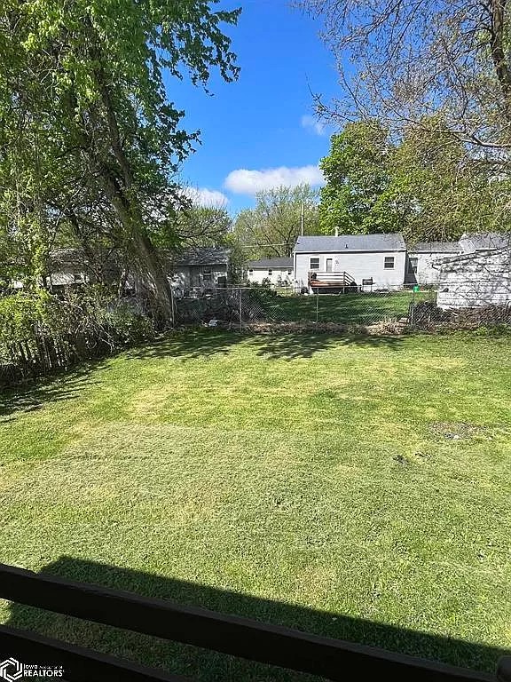 103 Shields St - Photo 2 of 13