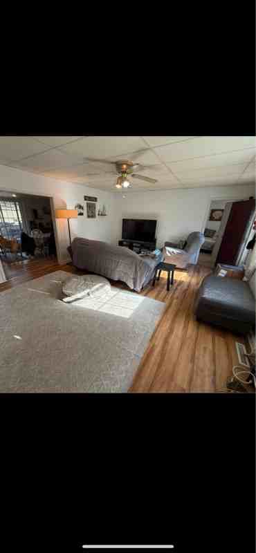 1023 Gladden St - Photo 3 of 14