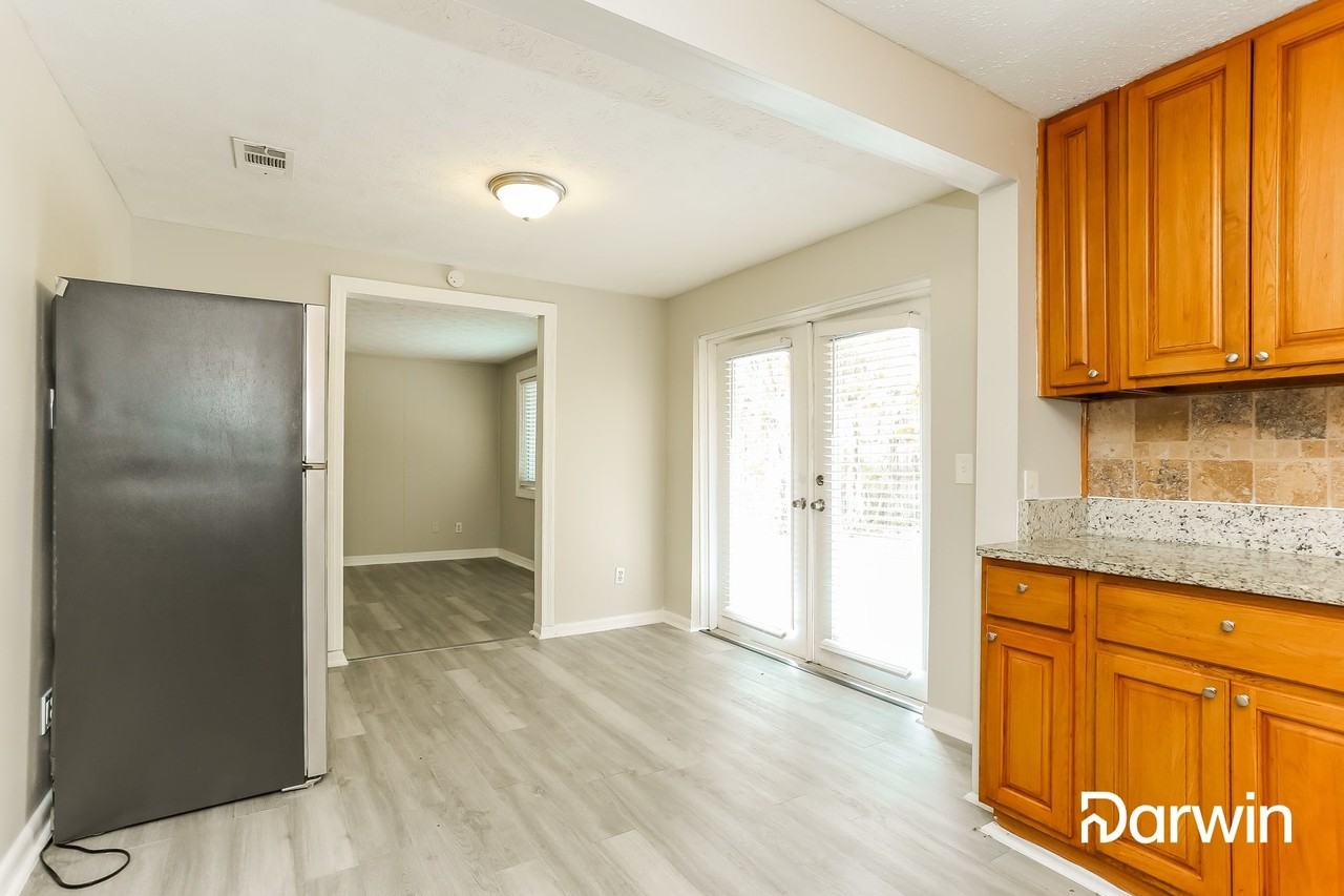 8630 Moss Haven Rd - Photo 3 of 15