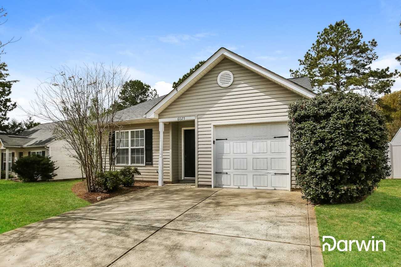 6025 Mentone Ln - Photo 3 of 15