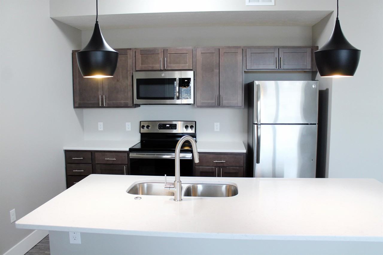 715 Legacy Drive - Photo 2 of 18