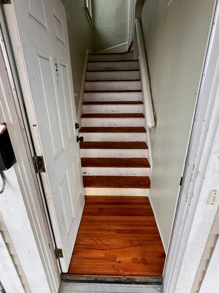 1012 North Walnut Street, Unit B - 1 Bed, 1 Bath - Photo 5 of 5