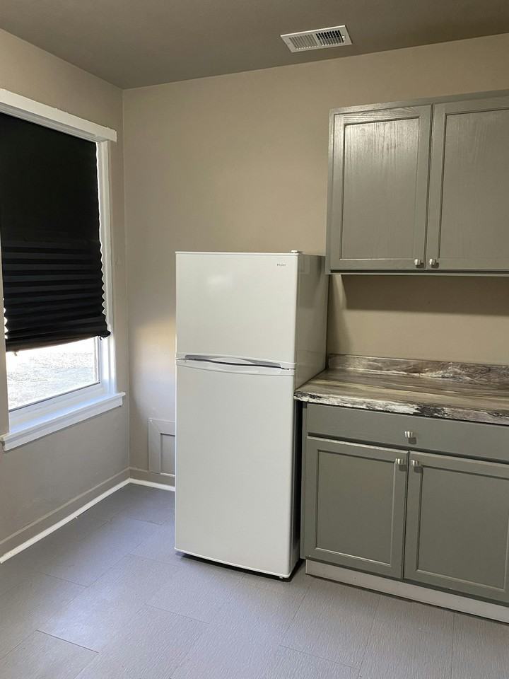 1231 Estelle Street - Photo 3 of 13