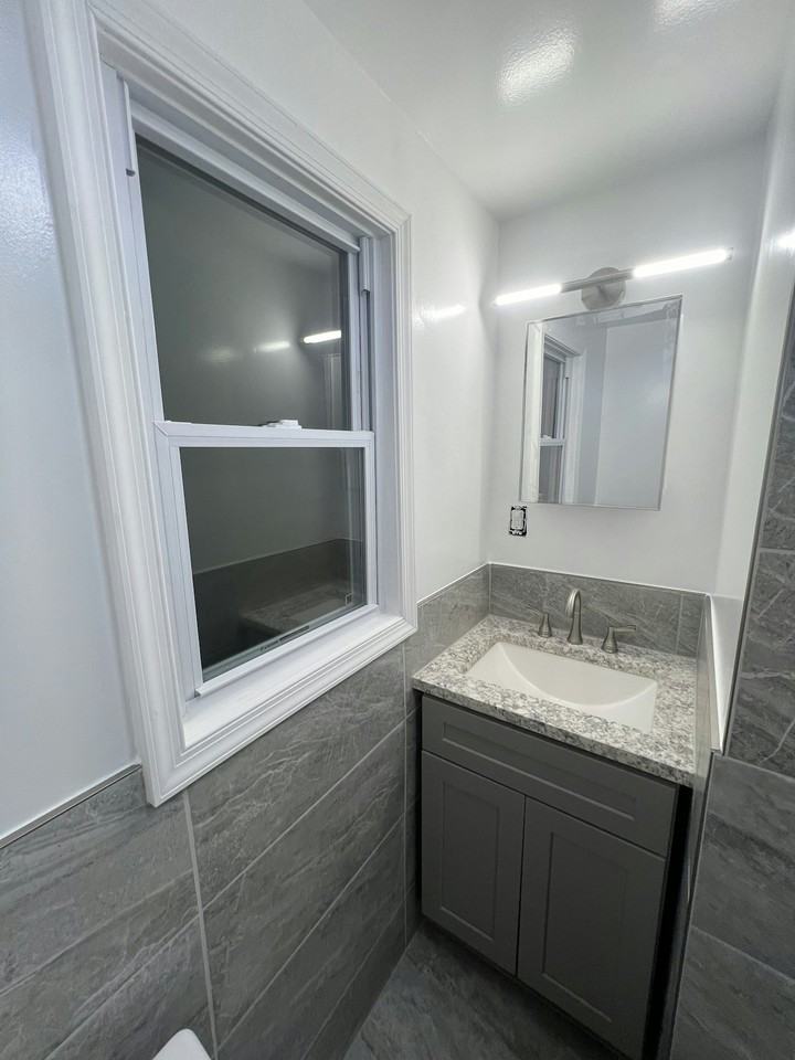 732 Saint Marys Ave - Photo 3 of 14