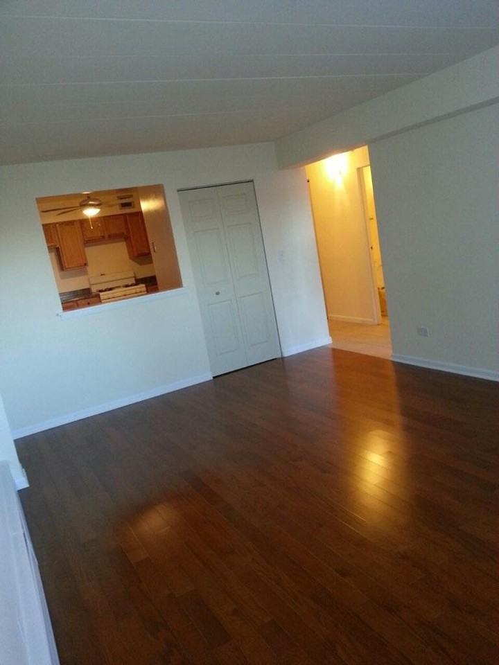 6821 North Sheridan Road, Unit 304 - Photo 3 of 6