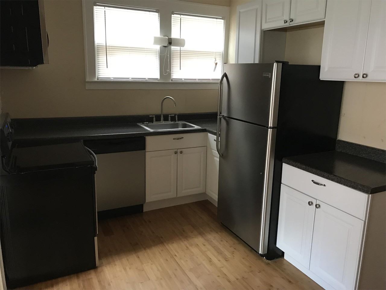 924-926 11th Avenue, Huntington WV - Photo 4 of 21